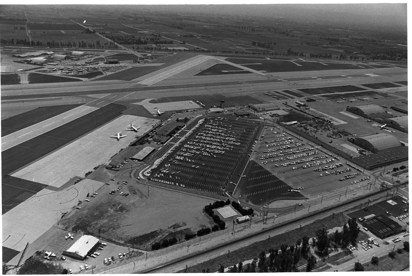 Runway 25/7 is extended 
