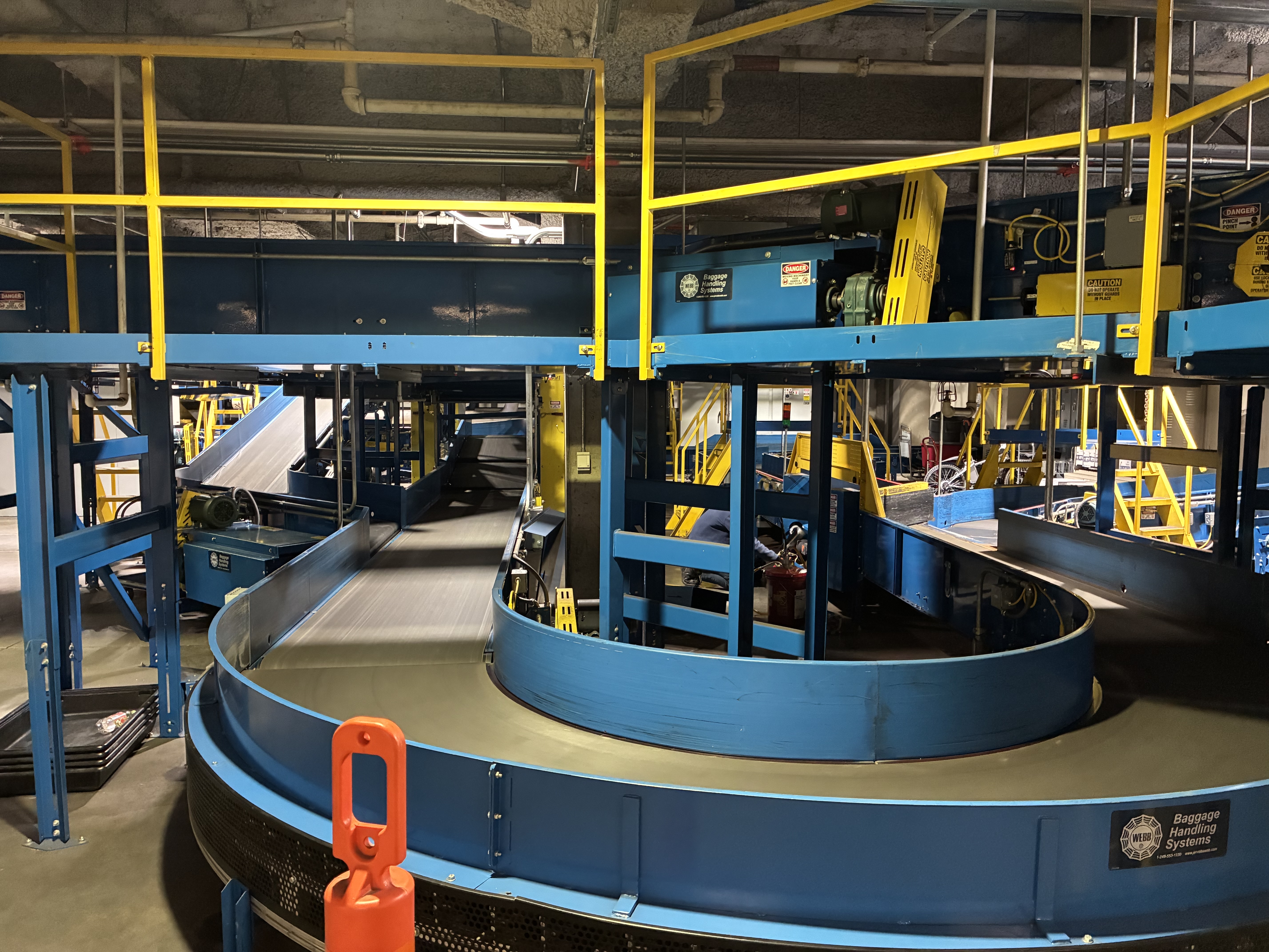 ONT's Internal Baggage Handling System with Xray Device