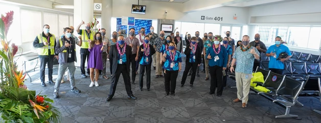 people at airport gate